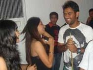 தோல்வி-குடித்து கொண்டாடிய டோணி அன் கோ!