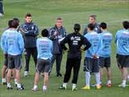 அதிரடிக்கு உருகுவே தயார்!