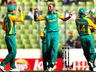 தென் ஆப்பிரிக்காவிடம் வங்கதேசம் படு தோல்வி-தப்பியது வெஸ்ட் இண்டீஸ்!