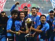 ரன் வறட்சியைப் போக்கி, கோப்பைக் கனவையும் நனவாக்கிய கேப்டன் டோணி