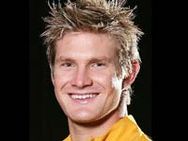 96 பந்துகளில் 15 சிக்ஸ், 14 பவுண்டரிகளுடன் ஆட்டமிழக்காமல் 185 ரன் குவித்த வாட்சன்