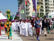 ஒலிம்பிக் கிராமத்தில் இந்திய கொடி உட்பட பல நாட்டு தேசிய கொடிகள் பறக்கவிடப்பட்டது