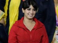 ஒலிம்பிக் அணிவகுப்பில் ஊடுறுவியவர் தொடக்க விழாவில் டான்ஸ் ஆடச் சென்ற பெங்களூர் பெண்!