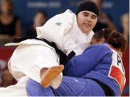 82 விநாடிகளில் தோல்வி... ஆனாலும் புதிய வரலாறு படைத்த சவூதி ஜூடோ வீராங்கனை