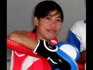 இதுதாண்டா பன்ச்... அரை இறுதிக்குள் நுழைந்து மேரி கோம் அபாரம்- பதக்கம் உறுதி!