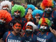 இந்தியாவின் ஆட்டத்தால் ரசிகர்கள் அதிருப்தி- போட்டியைப் பார்க்காமல் வெளியேறினர்