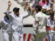 வெறும் 45க்குள் சுருண்டு போன நியூசிலாந்து!