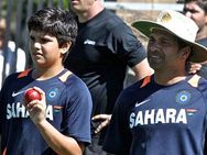 சச்சின் போனா என்ன? வந்துட்டாரு ஜூனியர் சச்சின்