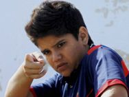 கமான்.. கமான் பாய்ஸ்... மும்பை அணியின் 'பயிற்சியாளராக' மாறிய சச்சின் மகன்!