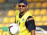 ரஜினிக்கு வயதானதால் கடவுள் சர் ரவீந்திர ஜடேஜாவை படைத்தார்: டுவிட்டரில் டோணி காமெடி