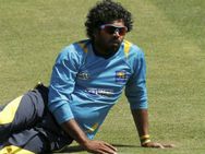 ஐ.பி.எல்: இலங்கை வீரர்களுக்காக சென்னை 'பிளே ஆப்' போட்டிகள் டெல்லிக்கு மாற்றம்!