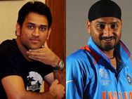 டோணியும், ஹர்பஜனும் என் மகன் வாழ்க்கையை ஒழிக்கப் பார்க்கின்றனர் - ஸ்ரீசாந்த் தந்தை புகார்