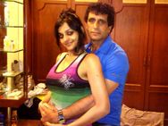 அழகியுடன் கிசுகிசுக்கப்பட்ட பாக். நடுவருக்கு ஐசிசி ஆப்பு... ஸ்பாட் பிக்ஸிங்கிலும் தொடர்பா?