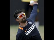 நாளைக்கு ராத்திரியாச்சும் நாம ஜெயிச்சுருவோமா குமாரு....??