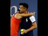 செரீனா ரொம்ப 'டஃப்'புப்பா... 'பால் பாயை'க் கட்டிப்பிடித்து சொன்ன இத்தாலி வீராங்கனை!