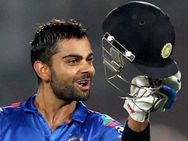 ஷேவாக்கின் 2 சாதனைகளை ஒரே நாளில் முறியடித்த கோஹ்லி