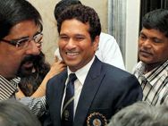 ஓய்வு பெற்றாலும் உட்கார்ந்த இடத்திலிருந்தே ஒரு கோடி சம்பளம் வாங்கப் போகும் சச்சின்!