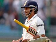 இறுதி டெஸ்ட்: 74 ரன்களில் சச்சின் 'அவுட்'... தியோனரைன் பந்தில் சமியிடம் 'கேட்ச்' ஆனார்!