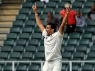 ஜாகிருக்கு 300வது விக்கெட்.. ஆனால், தவறான அவுட்டால் வீழ்ந்த கல்லிஸ்!