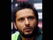 யாருடா அந்த கோரி??... புத்தாண்டில் டென்ஷனுடன் கண் விழித்த அப்ரிடி!