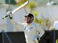 வெல்லிங்டன்: நியூசிலாந்து கேப்டன் பிரன்டன் மெக்கல்லம், புதிய வரலாறு படைத்து விட்டார்