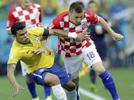 பிரேசிலுக்கு ஆதரவாக பெனால்டி கிக் கொடுத்தாரா நடுவர்? சர்ச்சை வலுக்கிறது!