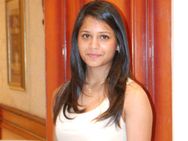 திணேஷ் கார்த்திக்கைத் தவிர அனைத்து கிரிக்கெட் வீரர்களையும் நான் வெறுக்கிறேன்.. தீபிகா அதிரடி!