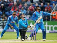 4வது ஒருநாள் போட்டி: டாஸ் வென்ற இந்தியா பந்துவீச்சு தேர்வு!