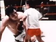 குத்துச்சண்டை போட்டியில் முகமது அலியை தோற்கடித்த 3 வயது சிறுவன்