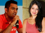 டோணியுடனான என் காதல் கறையை போன்றது: ராய் லக்ஷ்மி