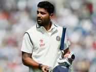 முரளி விஜய்யைப் பார்த்து 'பேய்' போல கத்திய ஸ்டார்க்... கண்டித்த ஷேன் வார்ன்!