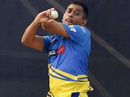 ஓட்டைப் பந்து வீச்சை வைத்துக் கொண்டு 