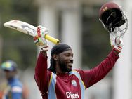 கெய்ல் அமர்க்களமான இரட்டை சத சாதனை.. ஜிம்பாப்வேயை 73 ரன்களில் வீழ்த்திய மே.இ.தீவுகள்!