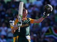 மே.இ.தீவுகளை '11 ரன்கள்' வித்தியாசத்தில் தோற்கடித்த தென் ஆப்பிரிக்காவின் டி வில்லியர்ஸ்.!