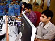 நாளை இந்தியா-ஆஸி. போட்டி, ஆபீஸ் வேற இருக்கே: நான் லீவு, எனக்கு காய்ச்சல்!!!