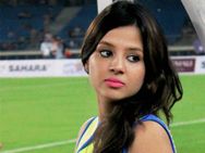 டோணிக்காக காத்திருக்கிறேன்... மனைவி சாக்ஷி