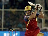 அடித்து ஆடி ரன் குவித்தும் கண்ணீர் விட்ட பெங்களூரு... மழையால்!