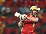 டிவில்லியர்ஸ் பேயாட்டம்... மும்பையைப் பிரித்து மேய்ந்த பெங்களூரு!