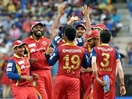 டிவில்லியர்ஸ், கோஹ்லி அதிரடியால் வீழ்ந்தது மும்பை... 39 ரன்கள் வித்தியாசத்தில் பெங்களூர் வெற்றி