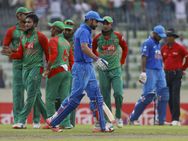 இதுக்கு எதுக்கு வெள்ளையும் சொள்ளையுமா போகனும்...?