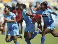 சர்வதேச ஹாக்கி லீக்- ஜப்பானை வீழ்த்தி 2016 ஒலிம்பிக் போட்டிக்கு தகுதி பெற்றது இந்திய மகளிர் அணி...