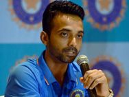 சரித்தான்.. அப்படின்னு போய்ட்டே இருக்க வேண்டியதுதான்.. டோணி குறித்து ரஹானே கருத்து!