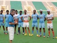 இந்திய ஹாக்கி அணியின் பயிற்சியாளர் பால் வான் ஆஸ் திடீர் நீக்கம்