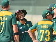 வந்த இடத்தில் வயிறு சரியில்லை.. ஒரே நேரத்தில் 10 தெ. ஆப்பிரிக்க வீரர்கள் மருத்துவமனையில் அனுமதி