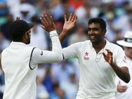 அஸ்வின் அசத்தல் பந்து வீச்சுக்கு காரணம் என்ன? சிலாகிக்கும் ஜாம்பவான் ஸ்பின்னர்கள்!