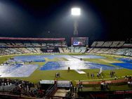 மழையால் ஈரப்பதம்.. இந்தியா-தென் ஆப்பிரிக்கா கடைசி டி20 போட்டி ஒரு பந்து கூட வீசப்படாமல் ரத்து