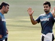 டோணிக்கும், கோஹ்லிக்கும் சண்ட... அத டீமே வேடிக்கை பார்க்குது!