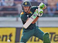 அம்பயர் அவுட் கொடுத்த பிறகும் அடம்பிடித்த டுப்ளசிசுக்கு அபராதம் விதித்தது ஐசிசி!