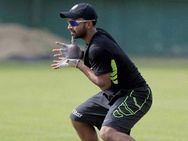 4வது ஒரு நாள் போட்டியில் பீல்டிங் செய்தபோது ரஹானே காயம்!