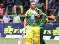 ரெய்னா.. யுவராஜ்.. ஆளுக்கு ஒரு 